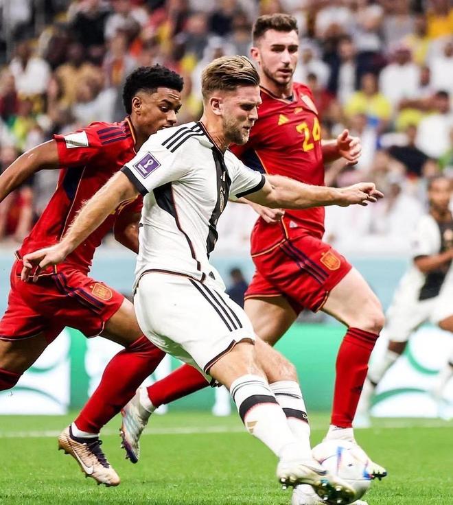 四个月后重返圣西罗！意媒：巴雷西今日将现场为米兰助威（阔别四月重回圣西罗，意媒称巴雷西今日现场为米兰加油）