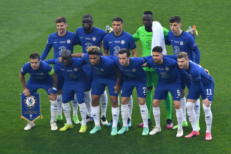 哥伦比亚小将奥罗斯科和曼联梯队训练，年满18岁后正式加盟（哥伦比亚新星奥罗斯科随曼联梯队合练，满18岁后正式签约加盟）