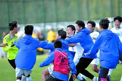 足球曼联门将世界级神扑登上热搜