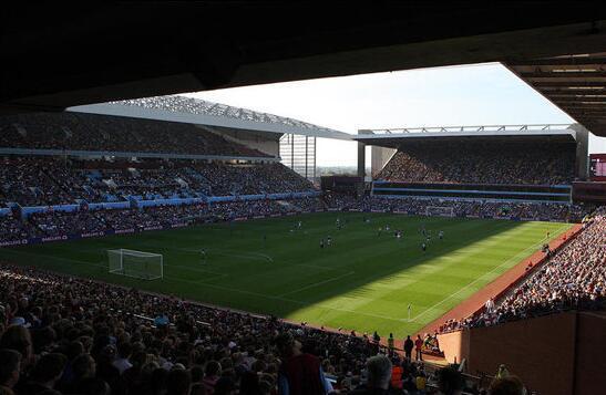 孙兴慜热刺生涯经典瞬间：斩英超金靴&普斯卡什奖、欧联圆梦（孙兴慜热刺高光回顾：英超金靴、普斯卡什奖与欧联圆梦）