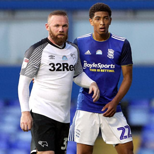 罗马诺：拜仁把博伊推荐给尤文，新任总监尚未作出决定（罗马诺：拜仁已向尤文推荐博伊，新任总监尚未定夺）