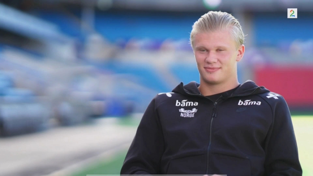 新鹏城推出与深圳本土潮流品牌COSTS联名限定球衣，售价799元