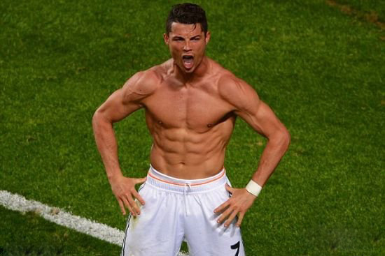 孤立无援？伊萨克上半场仅触球11次传球4次，没有射门（伊萨克上半场受限：仅11次触球、4次传球，零射门）