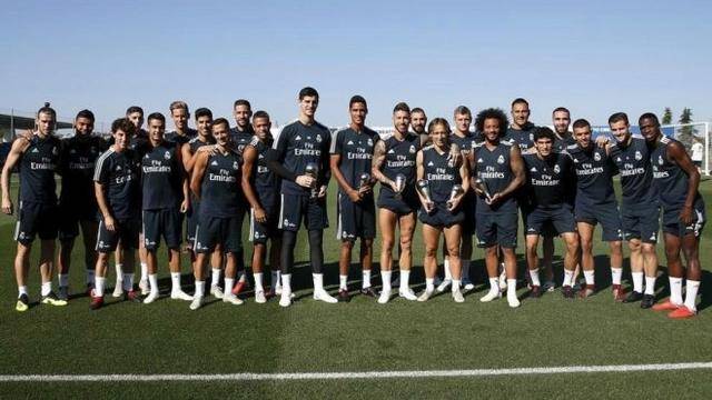 康宁汉姆自投自抢成功，邓罗三分绝平失败，活塞惜败