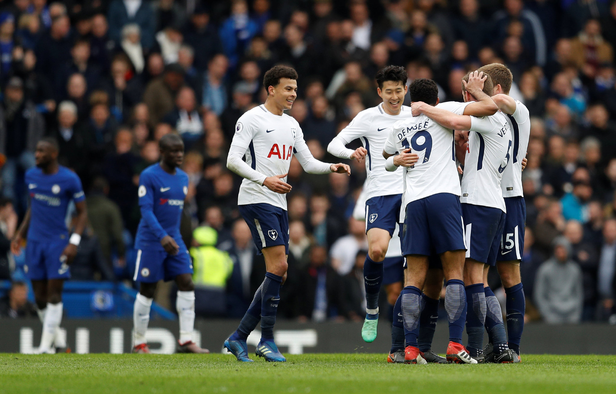 李霄鹏：希望球队能发挥出应有水平，明天奉献一场精彩的比赛