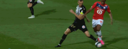 篮球湖人替补球员贡献关键篮板