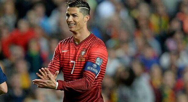 完美表现！哈维·西蒙斯半场传射建功，取得热刺生涯处子球