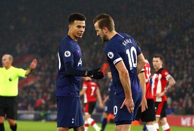 泽林斯基：制胜球有运气加持；为避免停赛未过多参与身体对抗