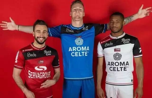 阿斯：曼联8000万引援成水货？谢什科未达预期且迷失体系（阿斯：曼联8000万新援物非所值？谢什科未达预期且难融入战术体系）