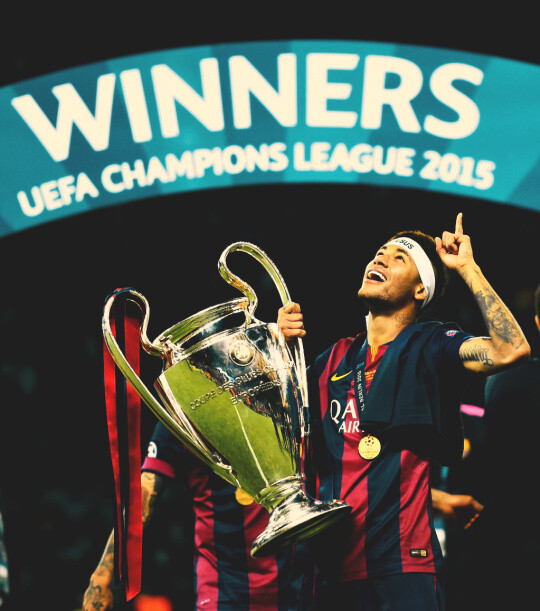 刺激的金靴争夺战！法比奥大四喜以28球力压卡扎获中超金靴（法比奥大四喜轰至28球，力压卡扎加冕中超金靴）