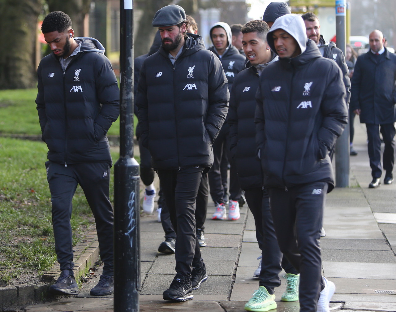 博尔哈：哈兰德是目前足坛最佳中锋；历史最佳中锋是德罗巴