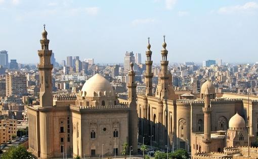 罗马诺：埃及小将渴望加盟巴萨，但因母队索要高额转会费受阻（罗马诺：埃及新星愿投巴萨，母队高额要价令转会受阻）